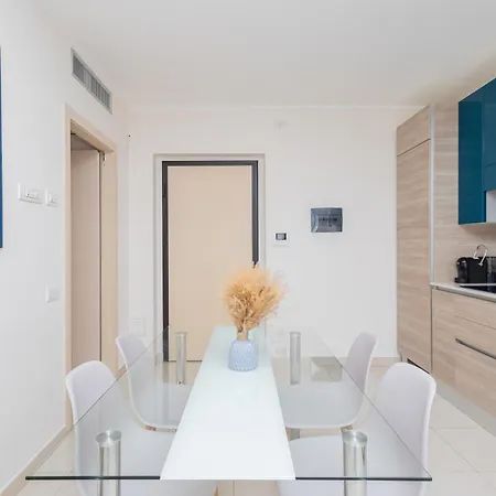 Moderno In Zona Stazione E Ospedali Apartment